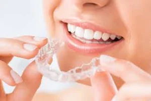 ortodoncia invisible online sus peligros - Gutiérrez Odontólogos es tu clínica dental en Almería, Av. Ntra. Señora de Montserrat 20, con más de 30 años cuidando la salud bucodental local. El Dr. Antonio Gutiérrez y su equipo familiar combinan experiencia y formación continua para ofrecer implantes dentales, periodoncia, ortodoncia, estética dental y medicina estética facial en un entorno seguro y digital. Empleamos radiodiagnóstico 3D, técnicas sin dolor y materiales certificados, diseñando planes personalizados que mejoran función y estética. Rigor, innovación y trato cercano nos convierten en referencia para sonrisas sanas y duraderas en Almería y alrededores. ortodoncia invisible online sus peligros